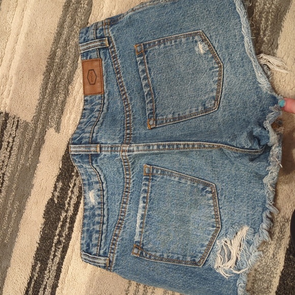 RVCA jean shorts - Picture 3 of 3